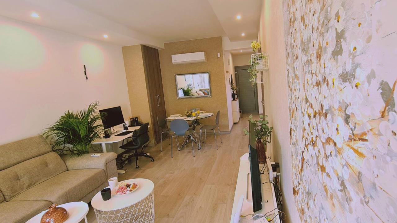 Stay Downtown Retreat Лимасол Екстериор снимка
