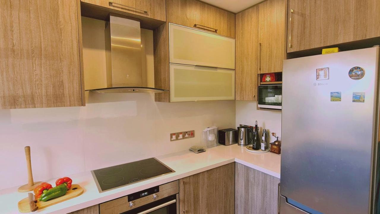 Stay Downtown Retreat Лимасол Екстериор снимка